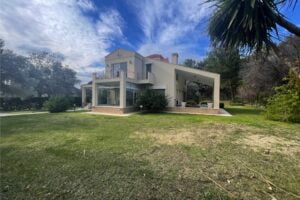 Çok Büyük Arsalı Urla İtokent Sitesi