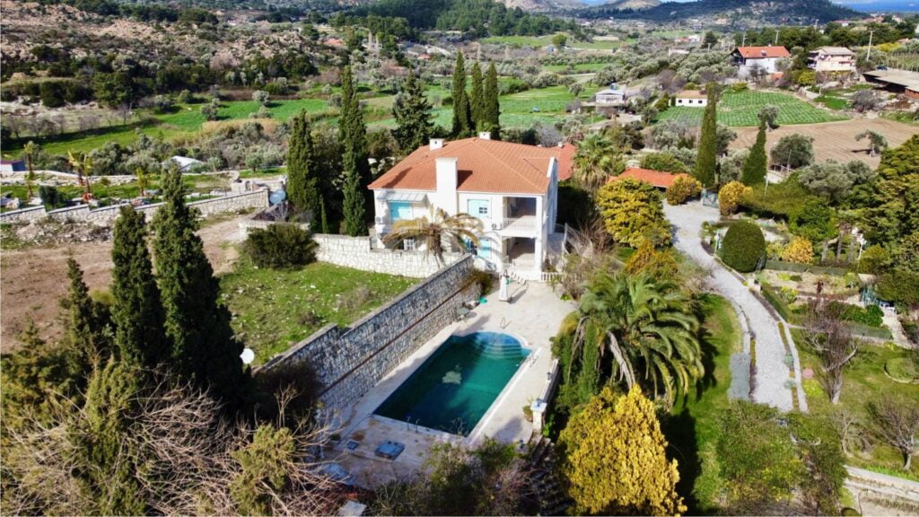 Urla’nın Kalbinde Malikane