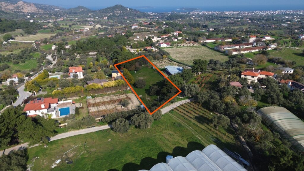 Urla Rüstem’de Satılık Yüzde Yedi İmarlı Arsa
