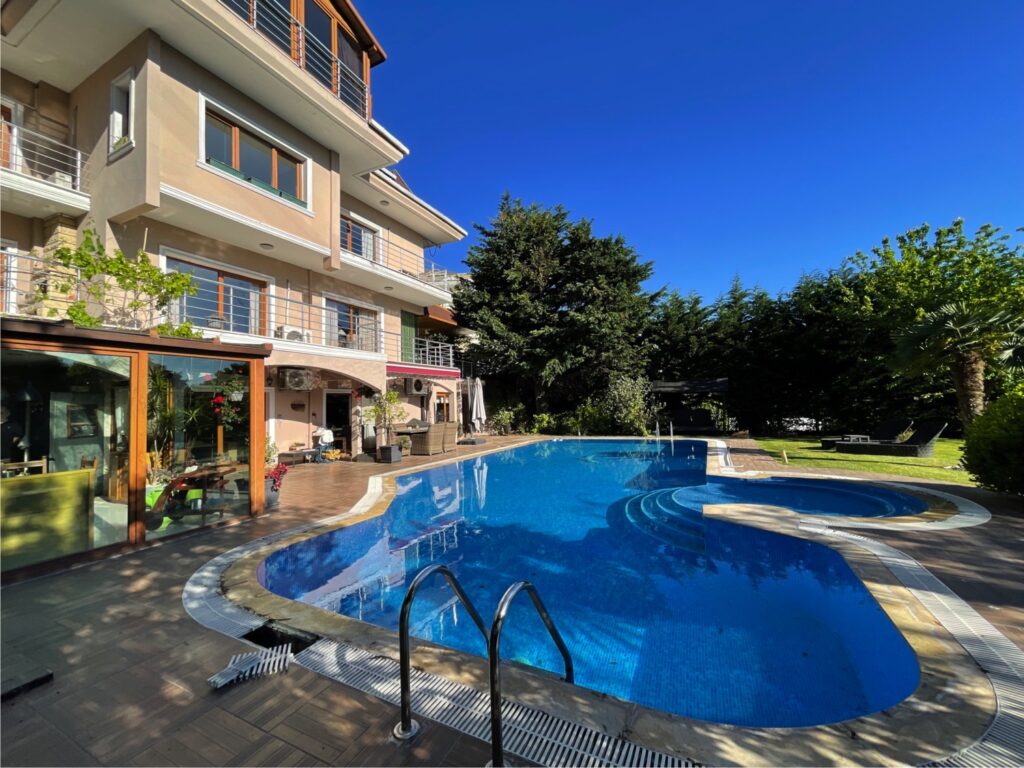Beykoz Acarkent’te 600 m² Ferah Yaşam Alanlı Villa