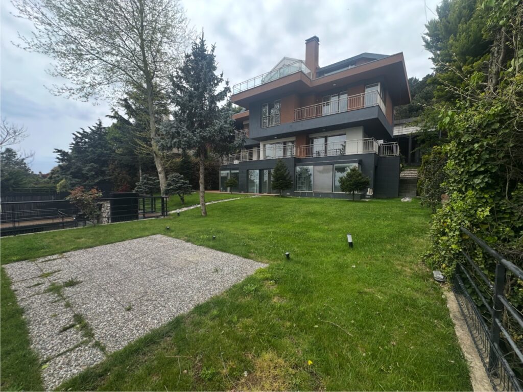 Acarkent’te Taşınmaya Hazır Kiralık Villa