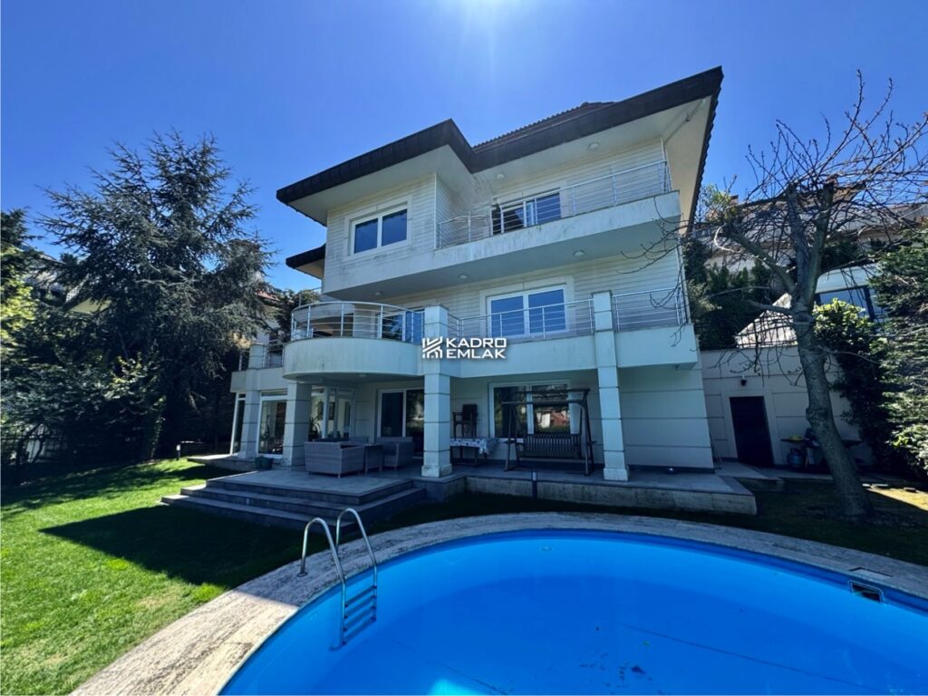 Beykoz Konakları Manzaralı, Düz Girişli B Revizyon Villa