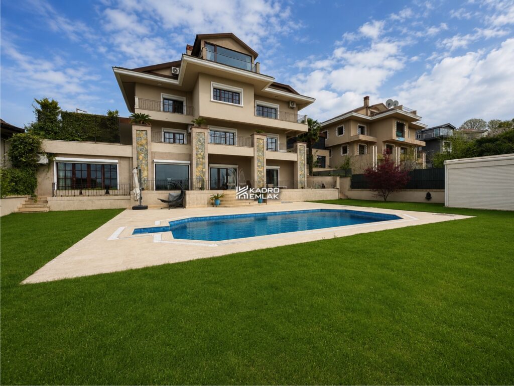Acarkent’te Asansörlü BR Tipi Kiralık Villa